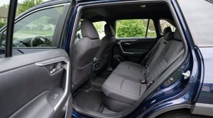 Seat Belts, Child Car Seats and Airbags: How to Buckle Up Everyone the Right Way